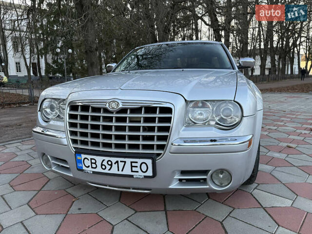 Сірий Крайслер 300C, об'ємом двигуна 3.52 л та пробігом 325 тис. км за 6900 $, фото 26 на Automoto.ua