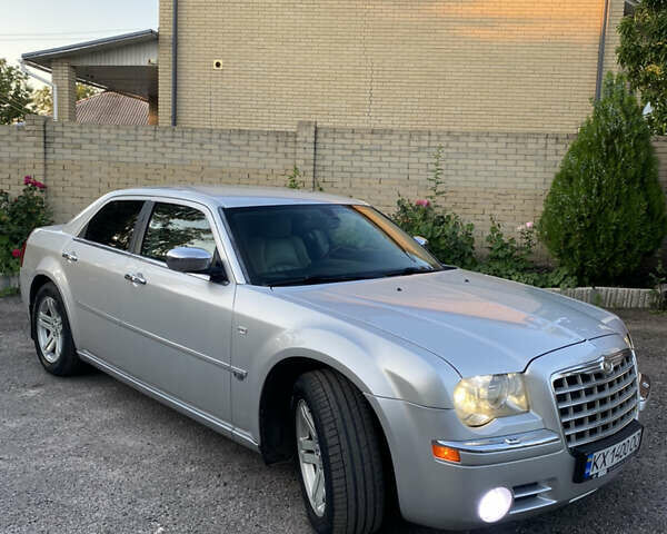 Сірий Крайслер 300C, об'ємом двигуна 3.52 л та пробігом 265 тис. км за 7700 $, фото 3 на Automoto.ua