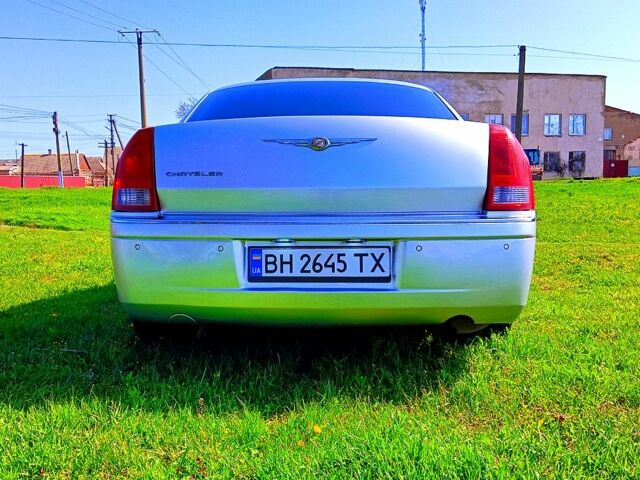 Сірий Крайслер 300C, об'ємом двигуна 2.7 л та пробігом 300 тис. км за 4999 $, фото 2 на Automoto.ua