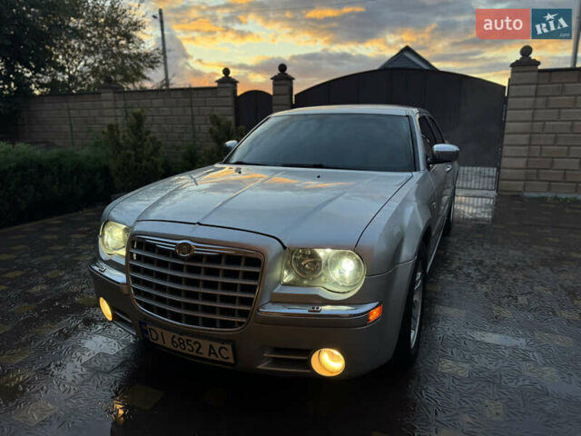 Серый Крайслер 300C, объемом двигателя 2.74 л и пробегом 398 тыс. км за 4950 $, фото 16 на Automoto.ua