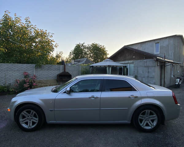 Сірий Крайслер 300C, об'ємом двигуна 3.52 л та пробігом 265 тис. км за 7700 $, фото 4 на Automoto.ua