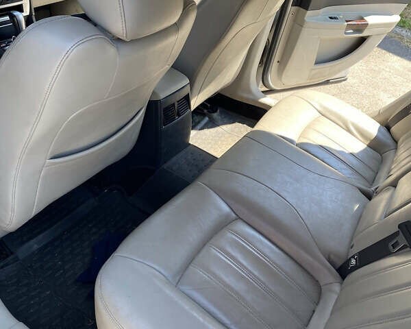 Серый Крайслер 300C, объемом двигателя 2.74 л и пробегом 240 тыс. км за 7500 $, фото 19 на Automoto.ua