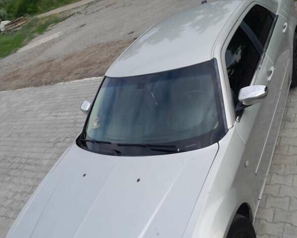 Серый Крайслер 300C, объемом двигателя 2.74 л и пробегом 139 тыс. км за 4900 $, фото 12 на Automoto.ua