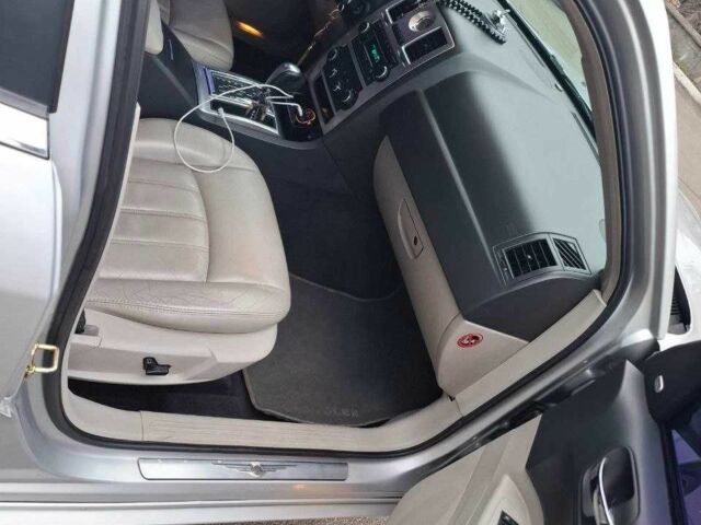 Серый Крайслер 300C, объемом двигателя 2.7 л и пробегом 219 тыс. км за 6500 $, фото 18 на Automoto.ua