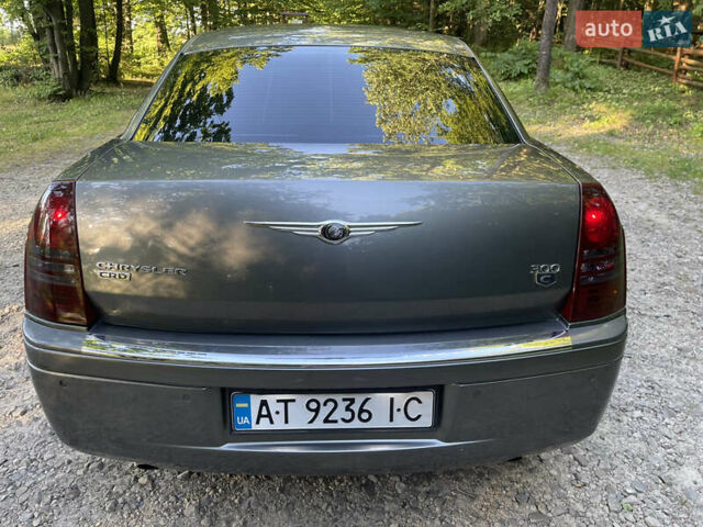 Сірий Крайслер 300C, об'ємом двигуна 3 л та пробігом 341 тис. км за 8500 $, фото 8 на Automoto.ua