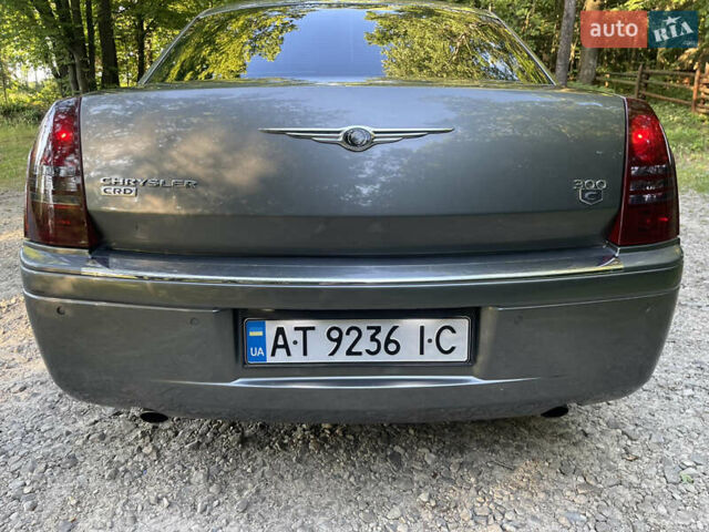 Сірий Крайслер 300C, об'ємом двигуна 3 л та пробігом 341 тис. км за 8500 $, фото 10 на Automoto.ua