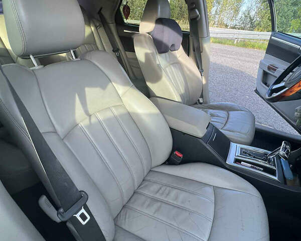 Серый Крайслер 300C, объемом двигателя 2.99 л и пробегом 230 тыс. км за 9000 $, фото 9 на Automoto.ua