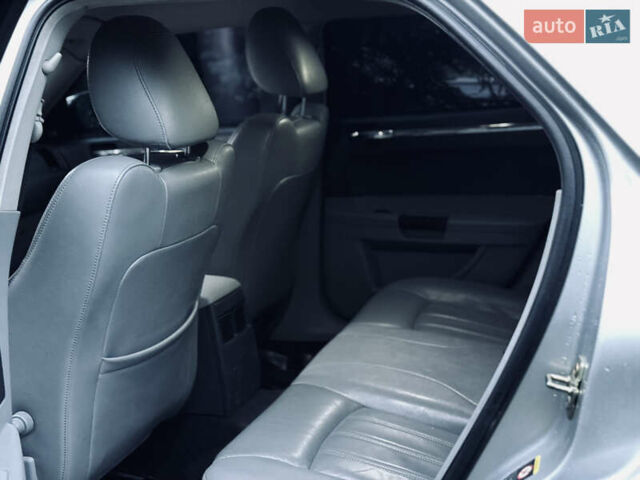Сірий Крайслер 300C, об'ємом двигуна 3 л та пробігом 280 тис. км за 6000 $, фото 17 на Automoto.ua