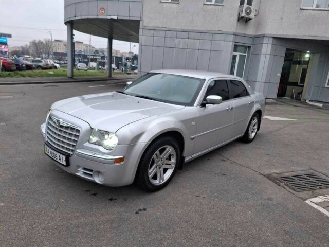 Серый Крайслер 300C, объемом двигателя 2.7 л и пробегом 219 тыс. км за 6500 $, фото 6 на Automoto.ua