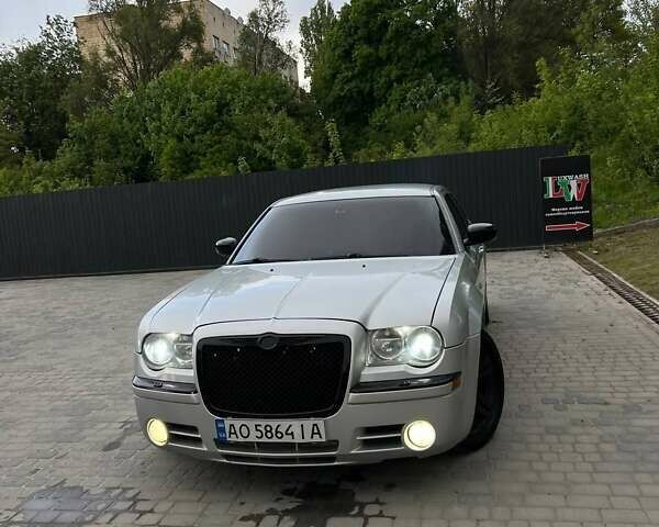 Серый Крайслер 300C, объемом двигателя 2.99 л и пробегом 390 тыс. км за 7000 $, фото 8 на Automoto.ua