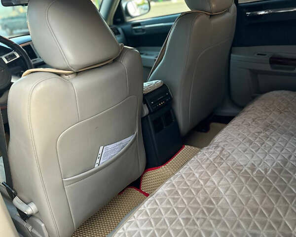 Сірий Крайслер 300C, об'ємом двигуна 2.99 л та пробігом 216 тис. км за 9200 $, фото 17 на Automoto.ua