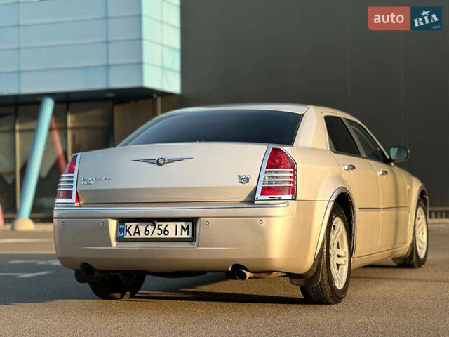 Сірий Крайслер 300C, об'ємом двигуна 2.99 л та пробігом 216 тис. км за 9200 $, фото 13 на Automoto.ua