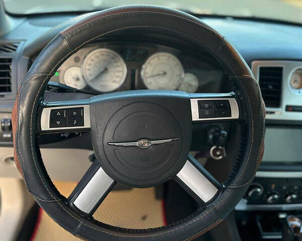 Сірий Крайслер 300C, об'ємом двигуна 2.99 л та пробігом 216 тис. км за 9200 $, фото 14 на Automoto.ua