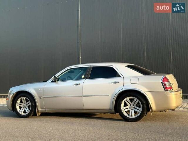 Серый Крайслер 300C, объемом двигателя 2.99 л и пробегом 216 тыс. км за 8900 $, фото 9 на Automoto.ua