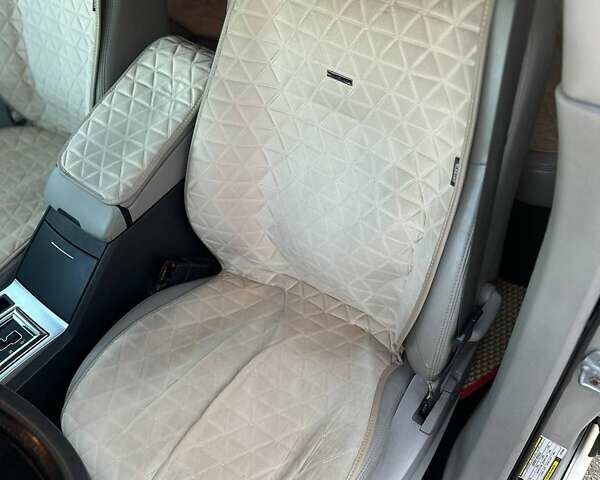 Серый Крайслер 300C, объемом двигателя 2.99 л и пробегом 216 тыс. км за 8900 $, фото 26 на Automoto.ua