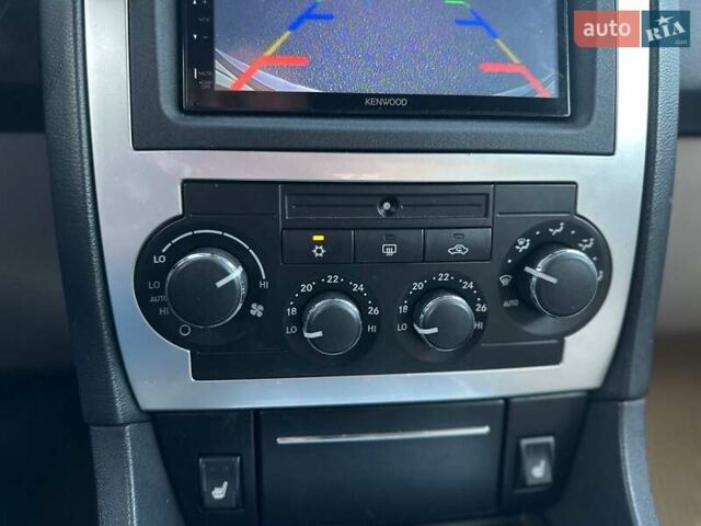 Серый Крайслер 300C, объемом двигателя 2.99 л и пробегом 216 тыс. км за 8900 $, фото 15 на Automoto.ua