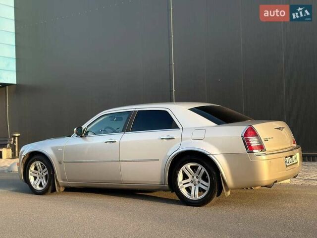 Серый Крайслер 300C, объемом двигателя 2.99 л и пробегом 216 тыс. км за 8900 $, фото 13 на Automoto.ua