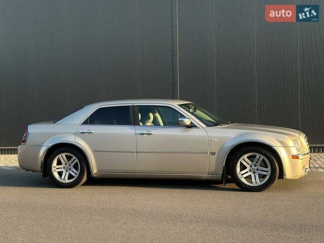 Серый Крайслер 300C, объемом двигателя 2.99 л и пробегом 216 тыс. км за 8900 $, фото 6 на Automoto.ua