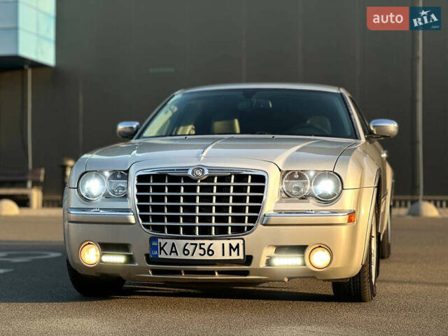 Сірий Крайслер 300C, об'ємом двигуна 2.99 л та пробігом 216 тис. км за 9200 $, фото 1 на Automoto.ua