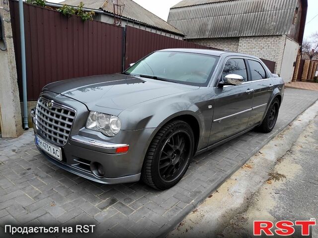 Серый Крайслер 300C, объемом двигателя 2.7 л и пробегом 241 тыс. км за 6800 $, фото 3 на Automoto.ua