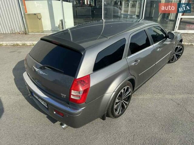 Серый Крайслер 300C, объемом двигателя 2.99 л и пробегом 211 тыс. км за 9400 $, фото 10 на Automoto.ua