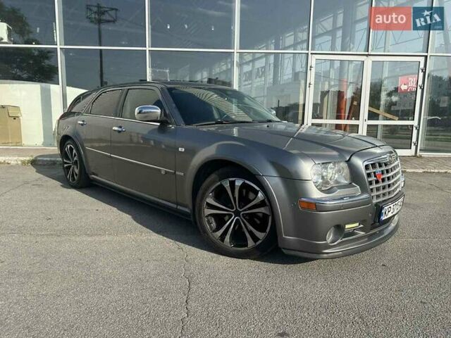 Крайслер 300C 2009 в Запорожье на Automoto.ua Серый Крайслер 300C, объемом двигателя 2.99 л и пробегом 211 тыс. км за 9400 $, фото 8 на Automoto.ua