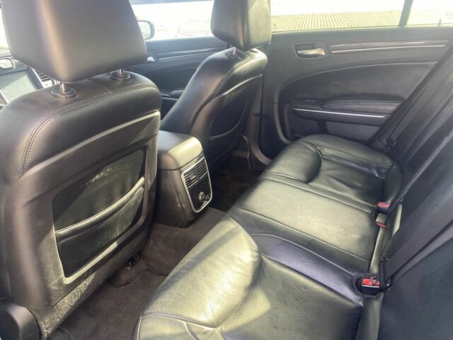 Серый Крайслер 300C, объемом двигателя 3.6 л и пробегом 300 тыс. км за 11800 $, фото 7 на Automoto.ua