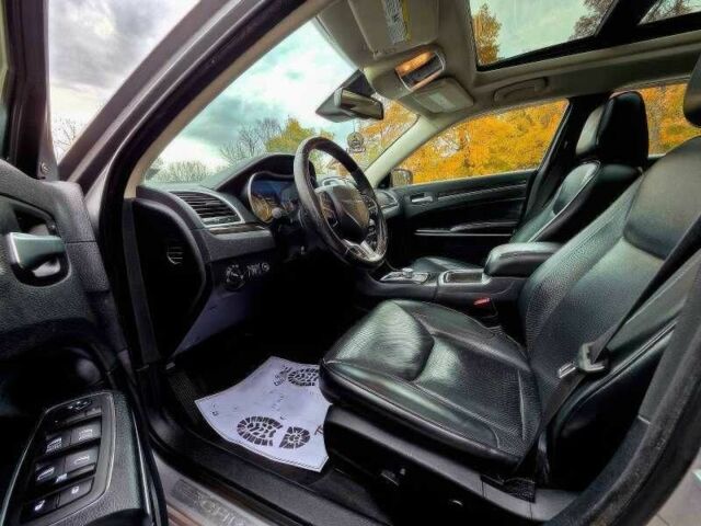 Сірий Крайслер 300C, об'ємом двигуна 3.6 л та пробігом 89 тис. км за 5500 $, фото 6 на Automoto.ua