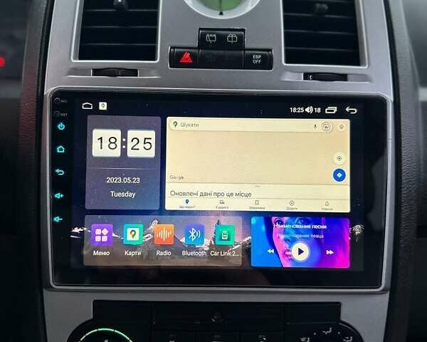 Сірий Крайслер 300C, об'ємом двигуна 5.65 л та пробігом 328 тис. км за 8999 $, фото 29 на Automoto.ua