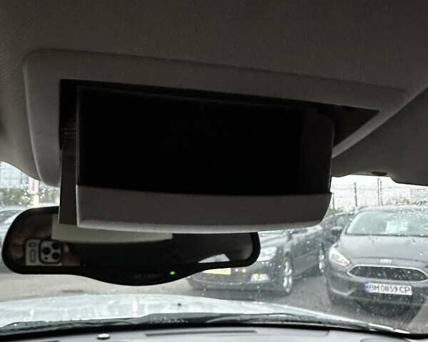 Сірий Крайслер 300C, об'ємом двигуна 5.65 л та пробігом 328 тис. км за 8999 $, фото 41 на Automoto.ua