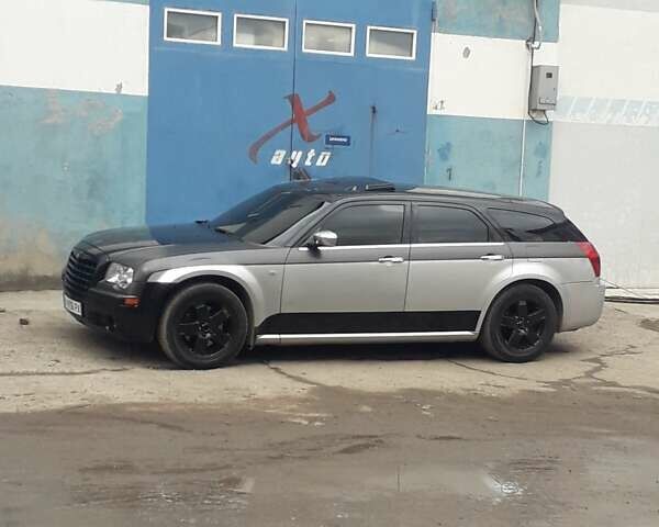 Сірий Крайслер 300C, об'ємом двигуна 5.7 л та пробігом 350 тис. км за 8500 $, фото 2 на Automoto.ua
