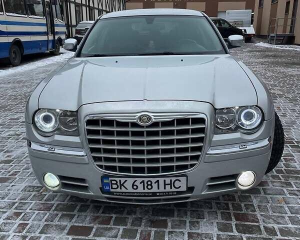 Сірий Крайслер 300C, об'ємом двигуна 2.99 л та пробігом 177 тис. км за 8500 $, фото 4 на Automoto.ua