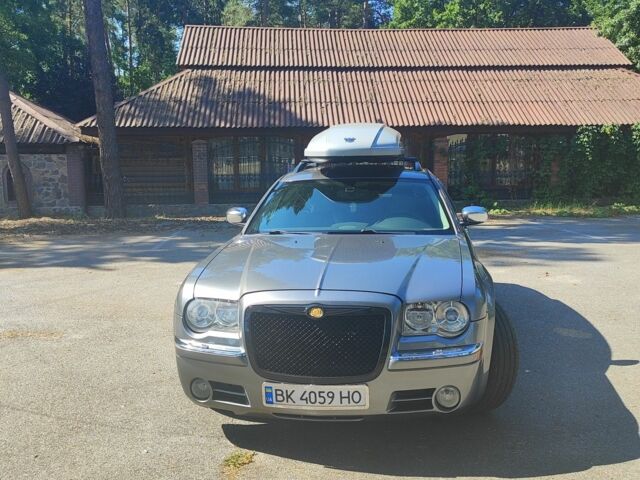 Крайслер 300C 2007 в Киеве на Automoto.ua Серый Крайслер 300C, объемом двигателя 3 л и пробегом 317 тыс. км за 8084 $, фото 4 на Automoto.ua