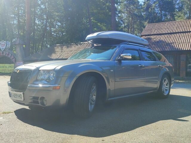 Крайслер 300C 2007 в Киеве на Automoto.ua Серый Крайслер 300C, объемом двигателя 3 л и пробегом 317 тыс. км за 8084 $, фото 1 на Automoto.ua