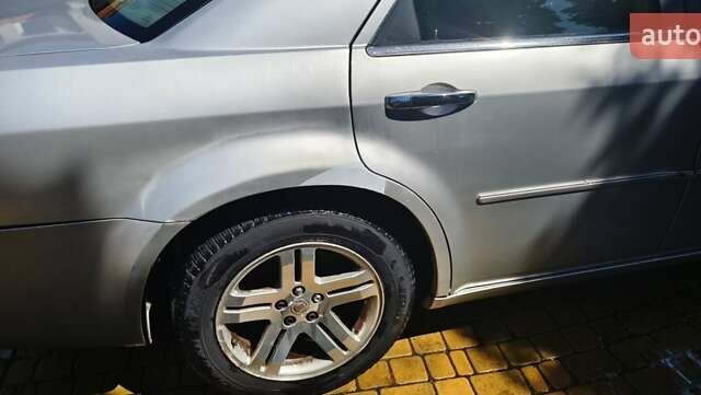 Серый Крайслер 300C, объемом двигателя 3.5 л и пробегом 137 тыс. км за 6500 $, фото 3 на Automoto.ua