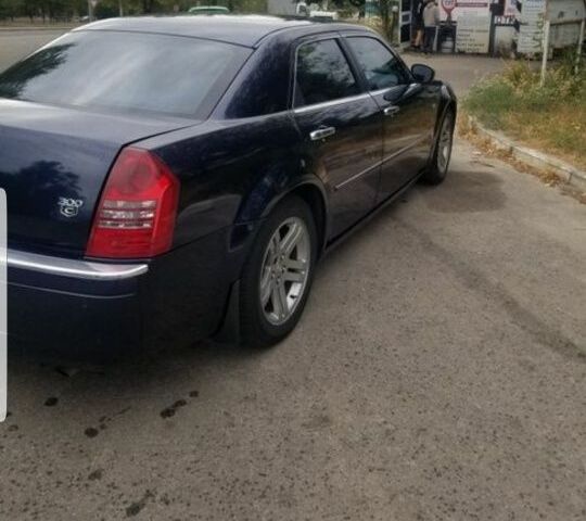 Синий Крайслер 300C, объемом двигателя 2.7 л и пробегом 150 тыс. км за 4740 $, фото 7 на Automoto.ua