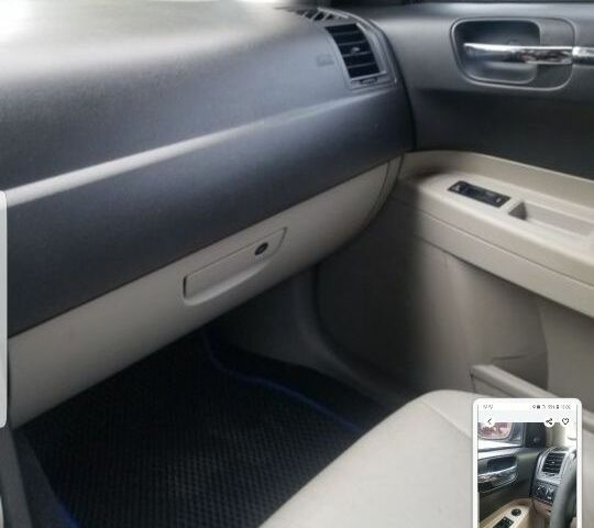 Синий Крайслер 300C, объемом двигателя 2.7 л и пробегом 150 тыс. км за 4740 $, фото 3 на Automoto.ua