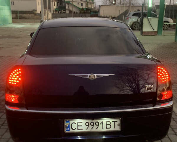 Синий Крайслер 300C, объемом двигателя 3.52 л и пробегом 380 тыс. км за 8100 $, фото 3 на Automoto.ua