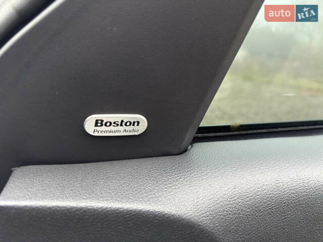 Синий Крайслер 300C, объемом двигателя 3.5 л и пробегом 150 тыс. км за 8700 $, фото 7 на Automoto.ua