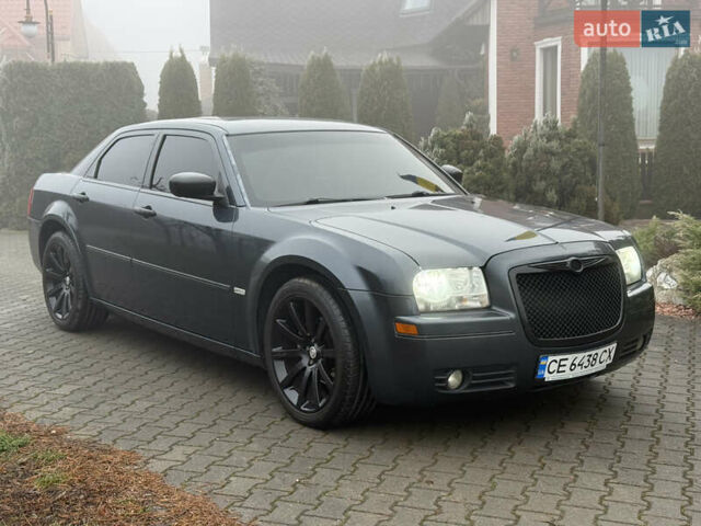 Синий Крайслер 300C, объемом двигателя 3.5 л и пробегом 150 тыс. км за 8700 $, фото 1 на Automoto.ua