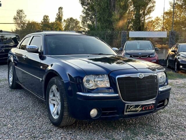 Синий Крайслер 300C, объемом двигателя 2.7 л и пробегом 220 тыс. км за 7600 $, фото 2 на Automoto.ua