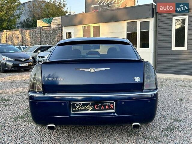 Синий Крайслер 300C, объемом двигателя 2.74 л и пробегом 220 тыс. км за 7600 $, фото 5 на Automoto.ua