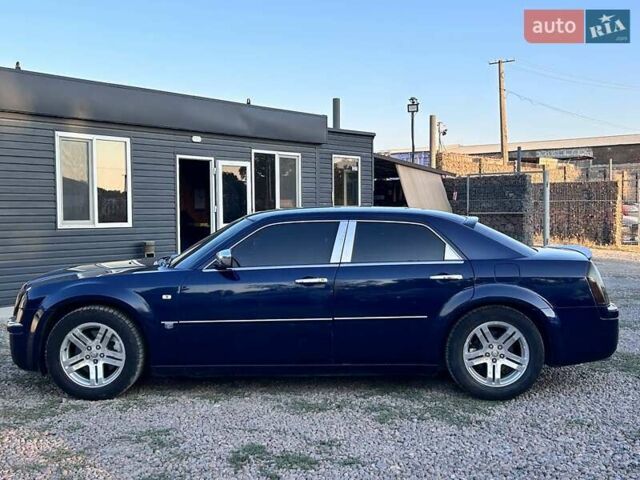 Синий Крайслер 300C, объемом двигателя 2.74 л и пробегом 220 тыс. км за 7600 $, фото 7 на Automoto.ua