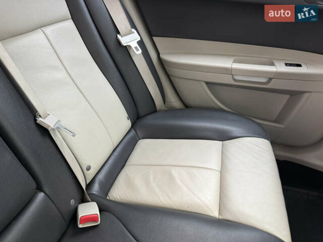 Синий Крайслер 300C, объемом двигателя 3.5 л и пробегом 150 тыс. км за 8700 $, фото 28 на Automoto.ua