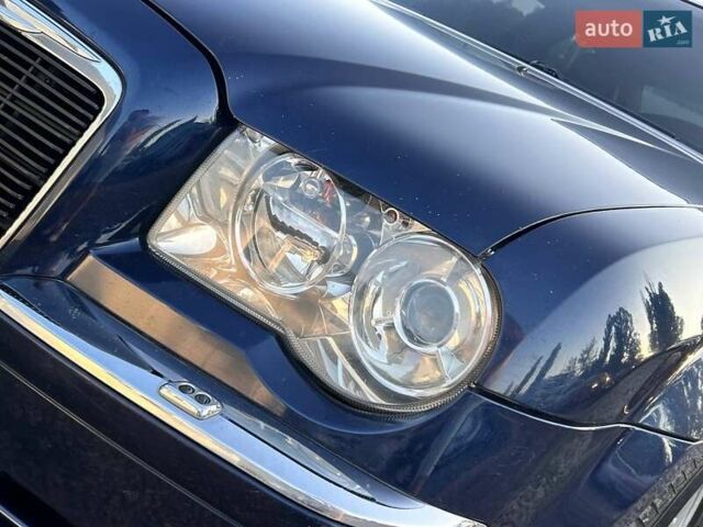 Синий Крайслер 300C, объемом двигателя 2.74 л и пробегом 220 тыс. км за 7600 $, фото 8 на Automoto.ua