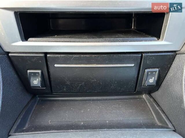 Синий Крайслер 300C, объемом двигателя 2.74 л и пробегом 220 тыс. км за 7600 $, фото 23 на Automoto.ua