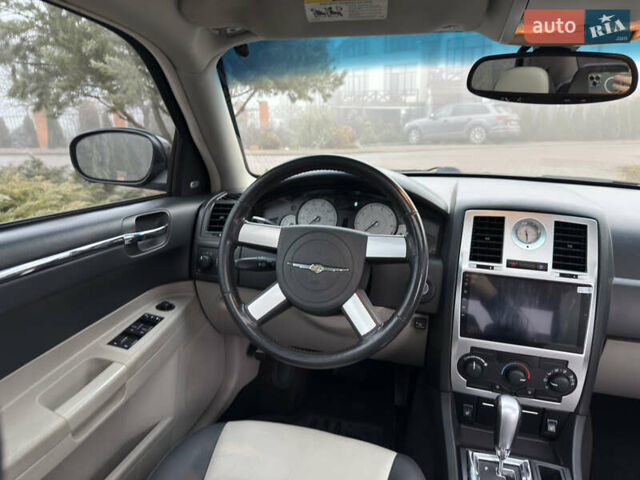 Синий Крайслер 300C, объемом двигателя 3.5 л и пробегом 150 тыс. км за 8700 $, фото 20 на Automoto.ua