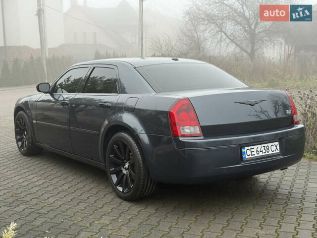 Синий Крайслер 300C, объемом двигателя 3.5 л и пробегом 150 тыс. км за 8700 $, фото 5 на Automoto.ua