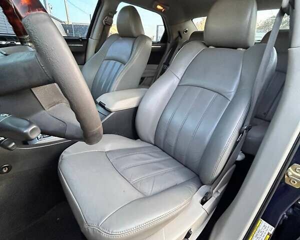 Синий Крайслер 300C, объемом двигателя 2.74 л и пробегом 220 тыс. км за 7600 $, фото 16 на Automoto.ua