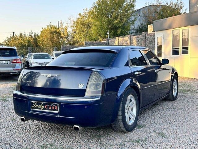 Синий Крайслер 300C, объемом двигателя 2.7 л и пробегом 220 тыс. км за 7600 $, фото 4 на Automoto.ua